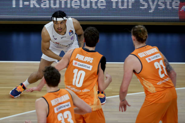 速反击的执 速反击的执