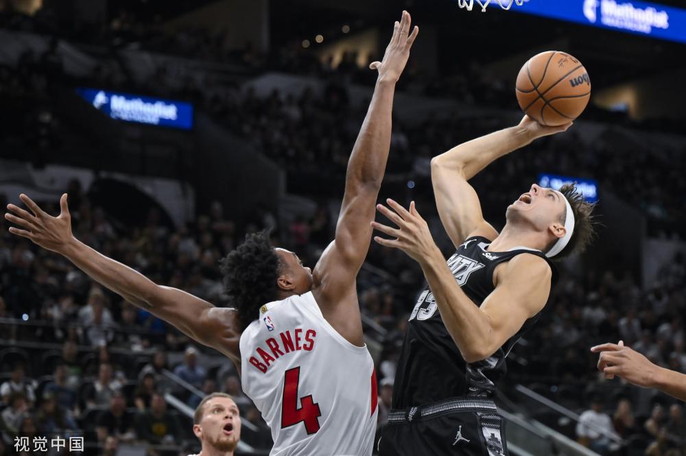 在巴黎圣日 在巴黎圣日